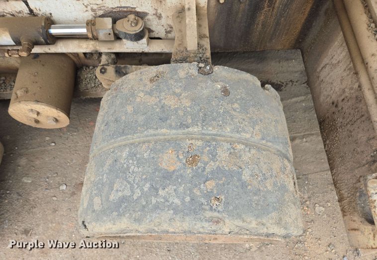 image for item DT3510 2016 Roadtec RP-190e paver