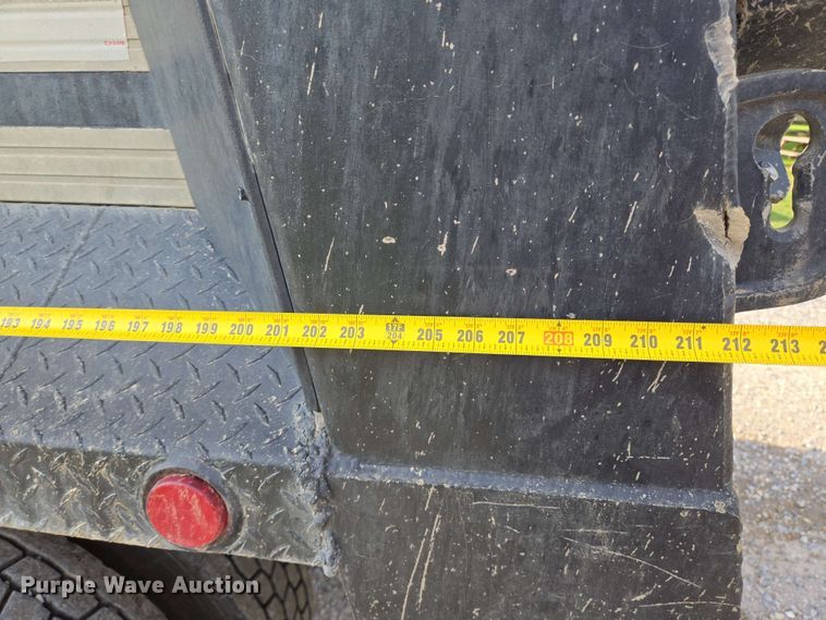 image for item DT4869 2004 Peterbilt 357 dump truck