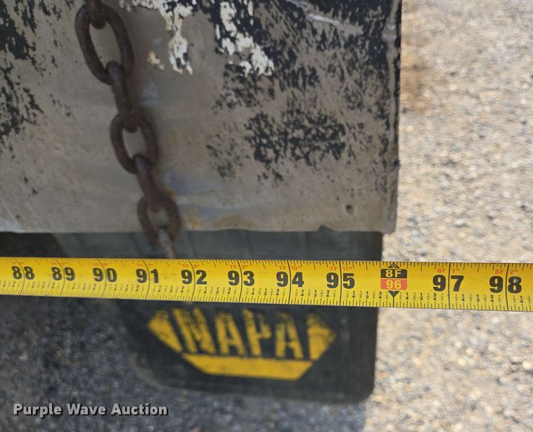 image for item DT4869 2004 Peterbilt 357 dump truck