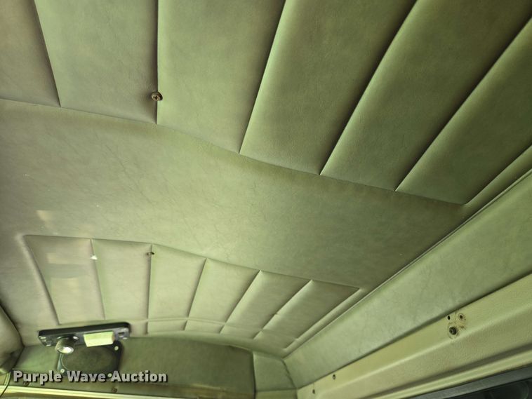 image for item DT4869 2004 Peterbilt 357 dump truck