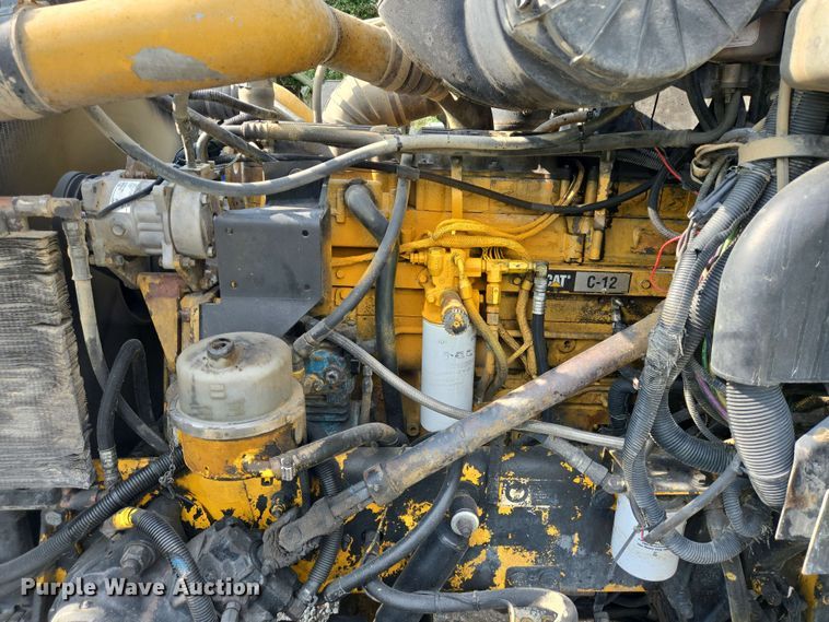 image for item DT4869 2004 Peterbilt 357 dump truck