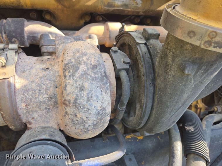 image for item DT4869 2004 Peterbilt 357 dump truck