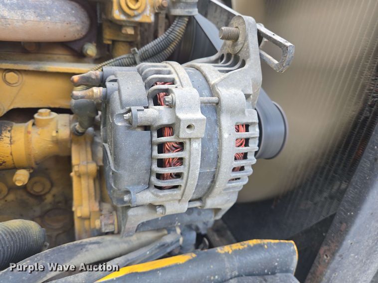 image for item DT4869 2004 Peterbilt 357 dump truck