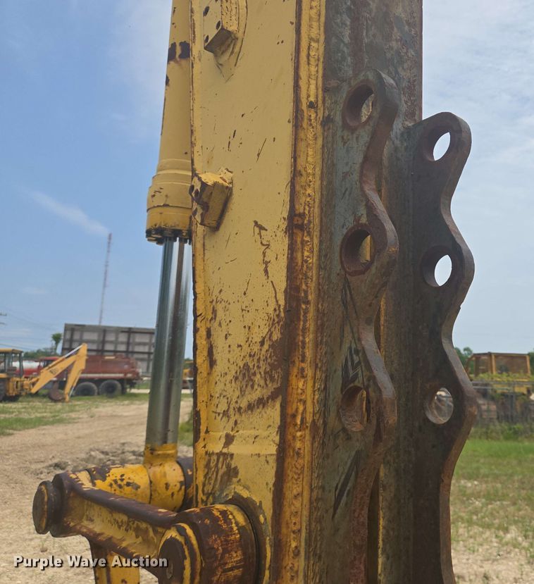 image for item DT4873 Komatsu excavator