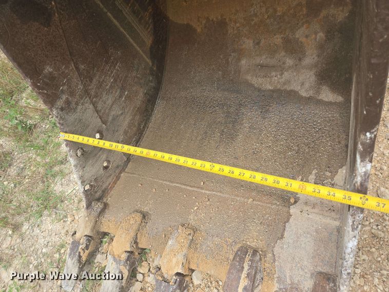 image for item DT4873 Komatsu excavator