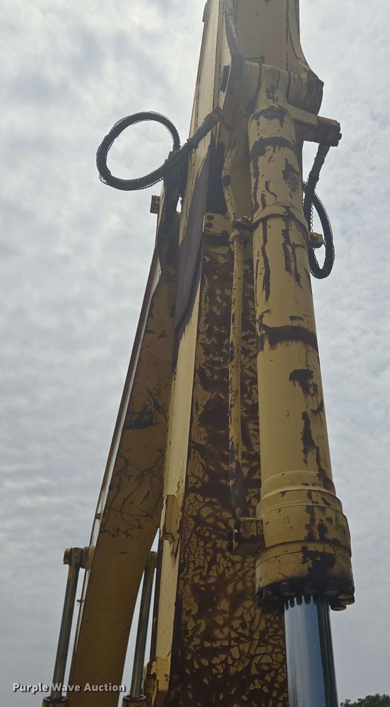 image for item DT4873 Komatsu excavator