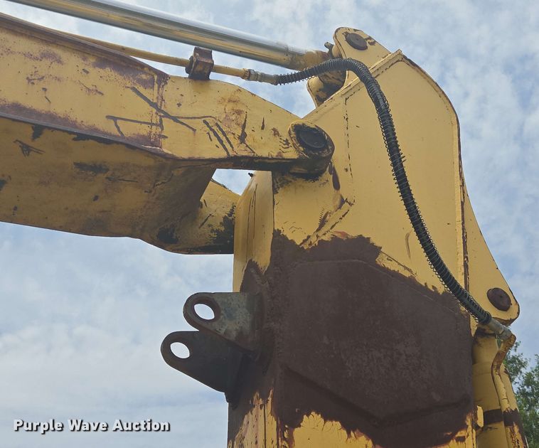 image for item DT4873 Komatsu excavator