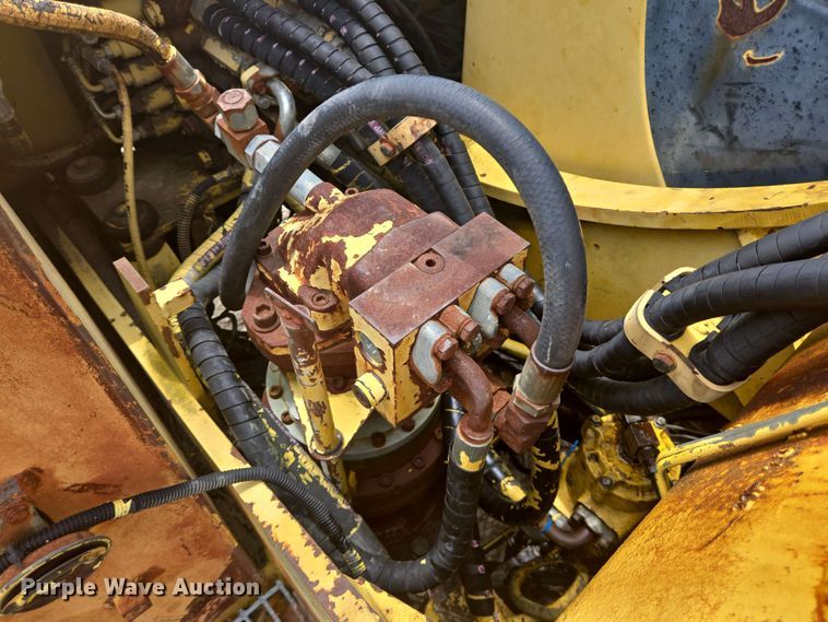 image for item DT4873 Komatsu excavator