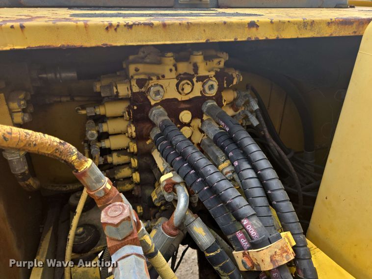 image for item DT4873 Komatsu excavator