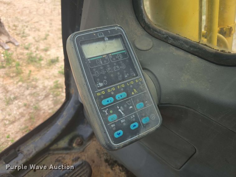 image for item DT4873 Komatsu excavator