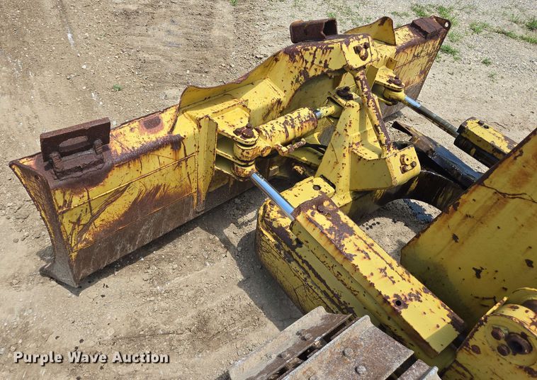 image for item DT4874 Komatsu D20A-7 dozer