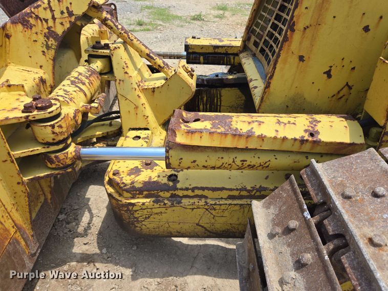 image for item DT4874 Komatsu D20A-7 dozer