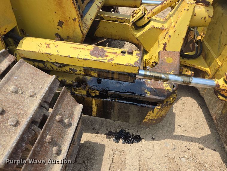 image for item DT4874 Komatsu D20A-7 dozer