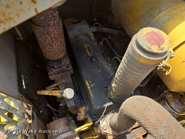 image for item DT4874 Komatsu D20A-7 dozer