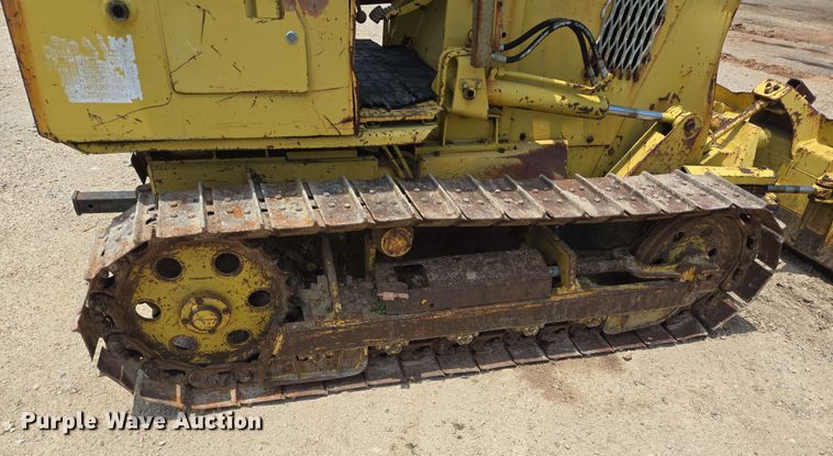 image for item DT4874 Komatsu D20A-7 dozer