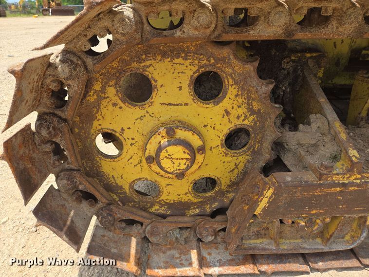 image for item DT4874 Komatsu D20A-7 dozer