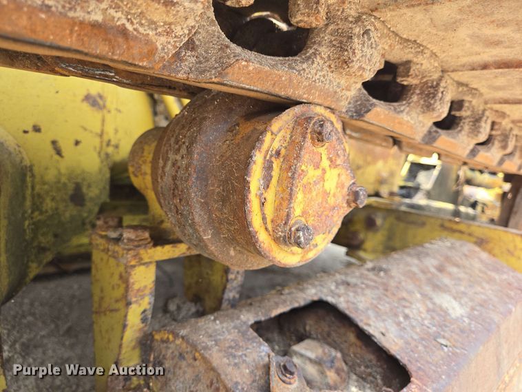 image for item DT4874 Komatsu D20A-7 dozer