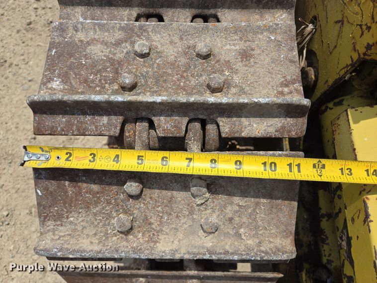 image for item DT4874 Komatsu D20A-7 dozer