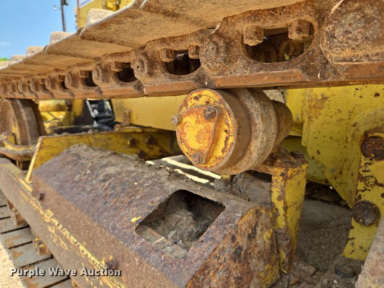 image for item DT4874 Komatsu D20A-7 dozer