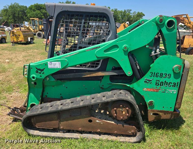 image for item DT4879 2010 Bobcat T650 tracked skid steer loader