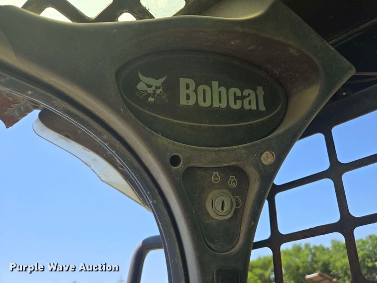 image for item DT4879 2010 Bobcat T650 tracked skid steer loader