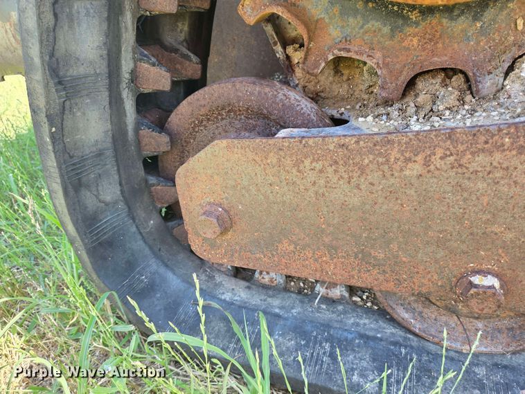 image for item DT4879 2010 Bobcat T650 tracked skid steer loader