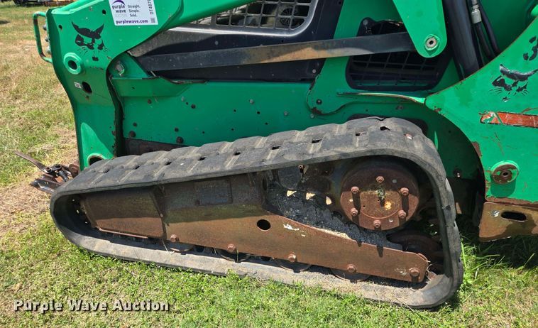 image for item DT4879 2010 Bobcat T650 tracked skid steer loader