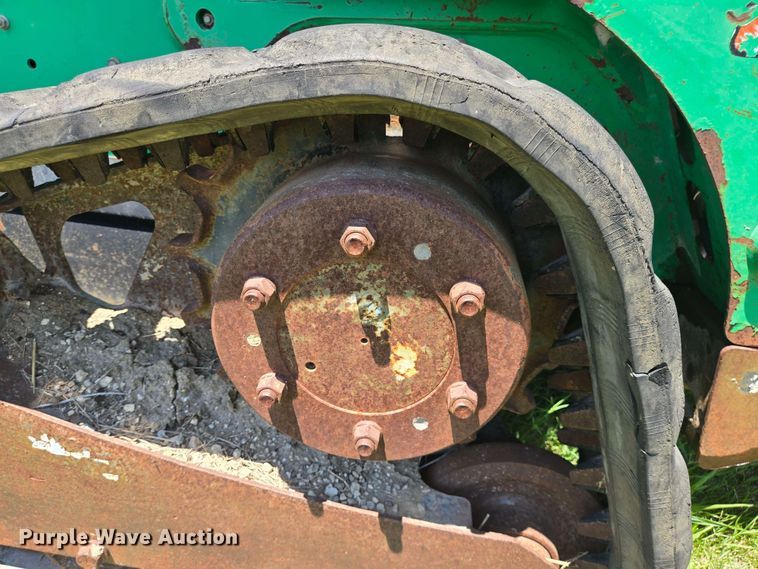 image for item DT4879 2010 Bobcat T650 tracked skid steer loader