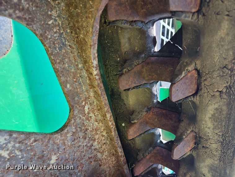 image for item DT4879 2010 Bobcat T650 tracked skid steer loader