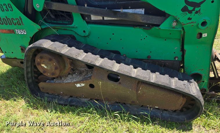 image for item DT4879 2010 Bobcat T650 tracked skid steer loader