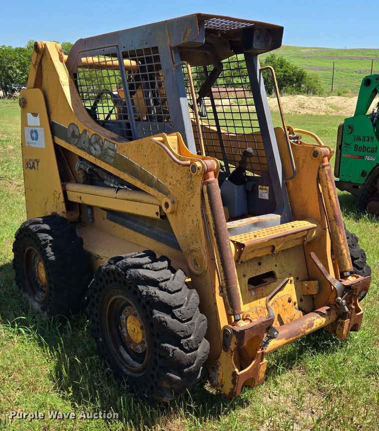 image for item DT4880 2001 Case 85XT skid steer loader