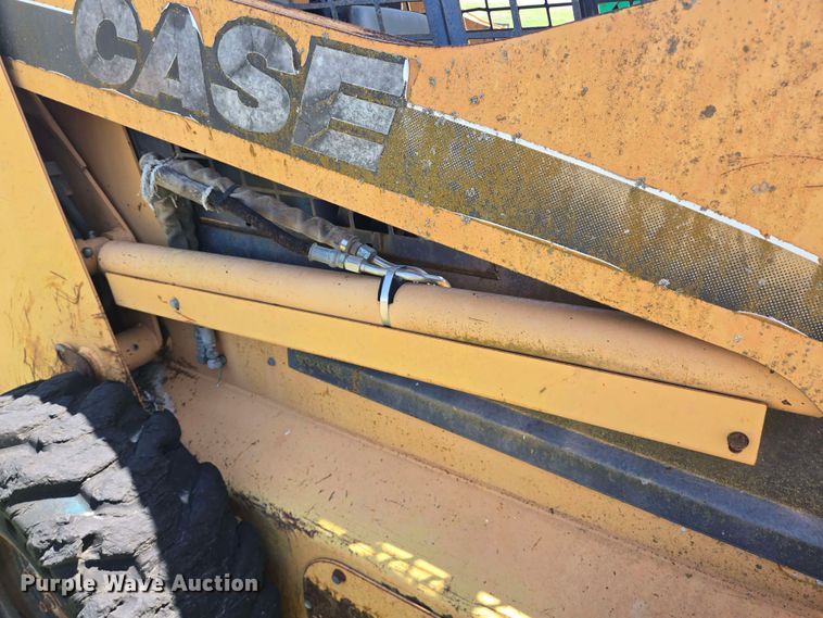 image for item DT4880 2001 Case 85XT skid steer loader