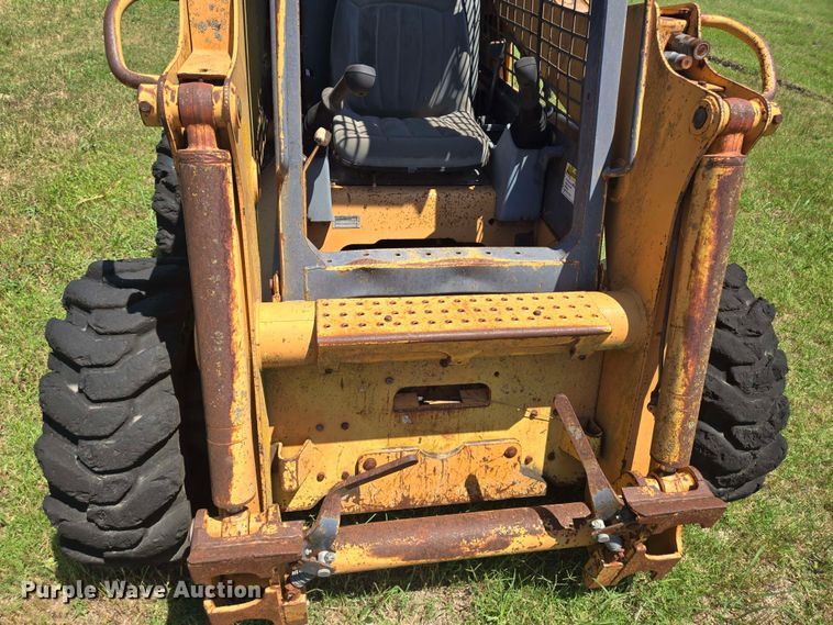 image for item DT4880 2001 Case 85XT skid steer loader