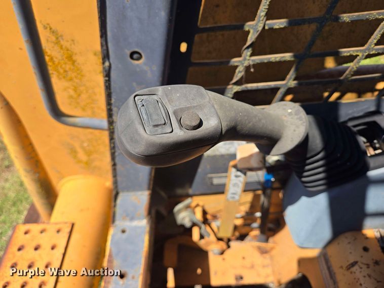 image for item DT4880 2001 Case 85XT skid steer loader