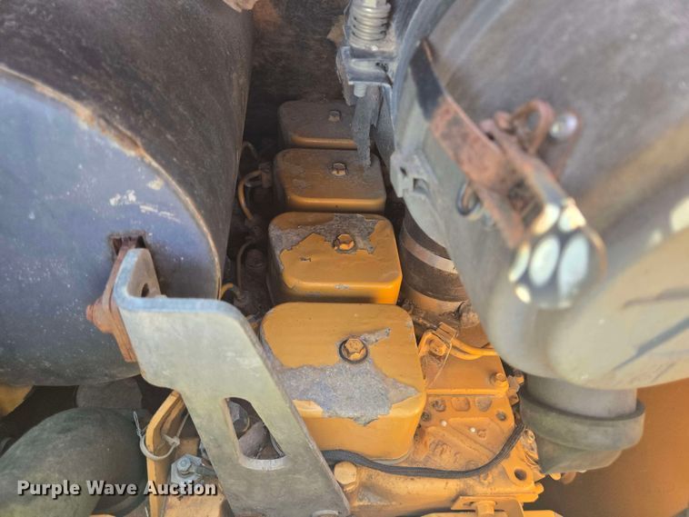 image for item DT4880 2001 Case 85XT skid steer loader