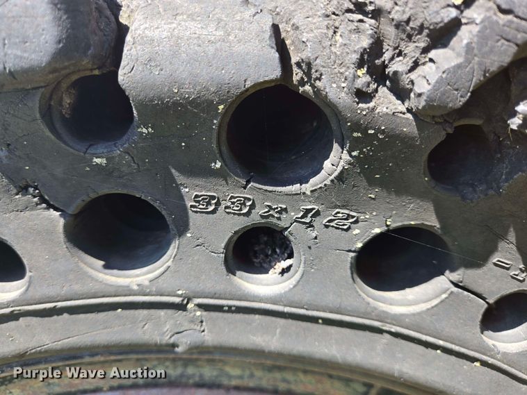 image for item DT4880 2001 Case 85XT skid steer loader