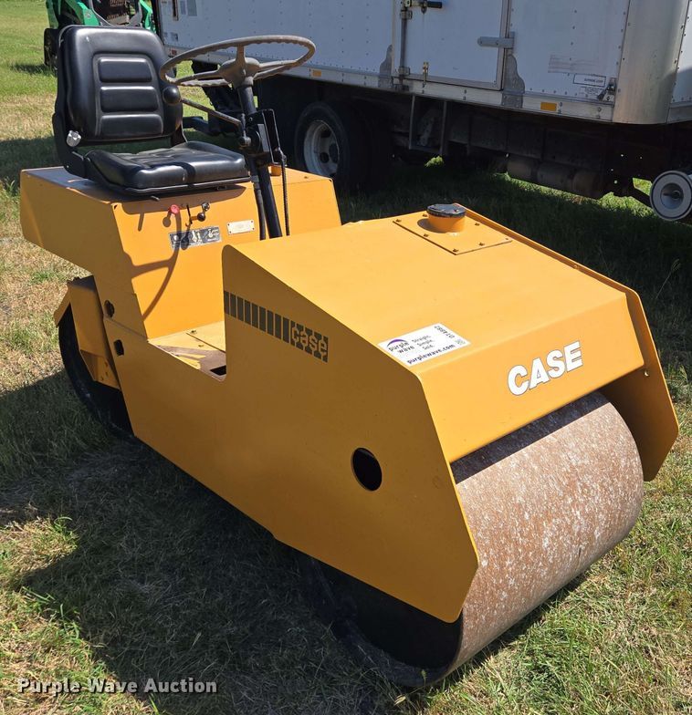 image for item DT4882 Case W-110 double drum roller