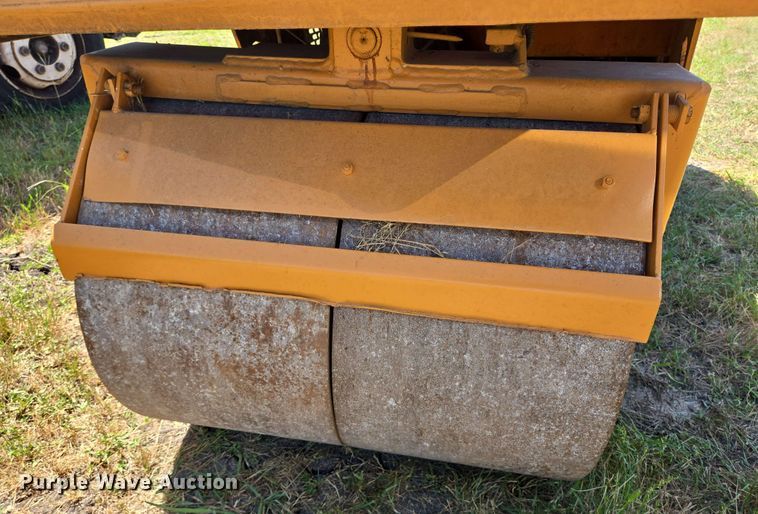 image for item DT4882 Case W-110 double drum roller