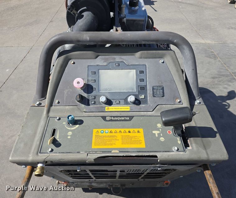 image for item DT6851 2016 Husqvarna FS7000D concrete saw