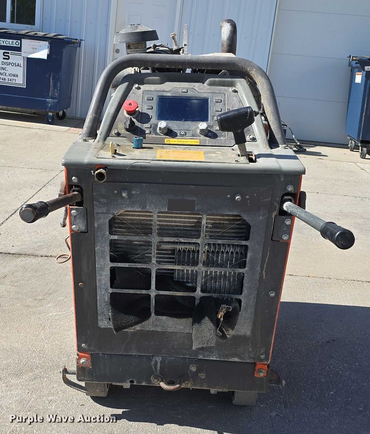 image for item DT6852 2016 Husqvarna FS5000D concrete saw