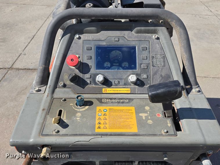 image for item DT6852 2016 Husqvarna FS5000D concrete saw