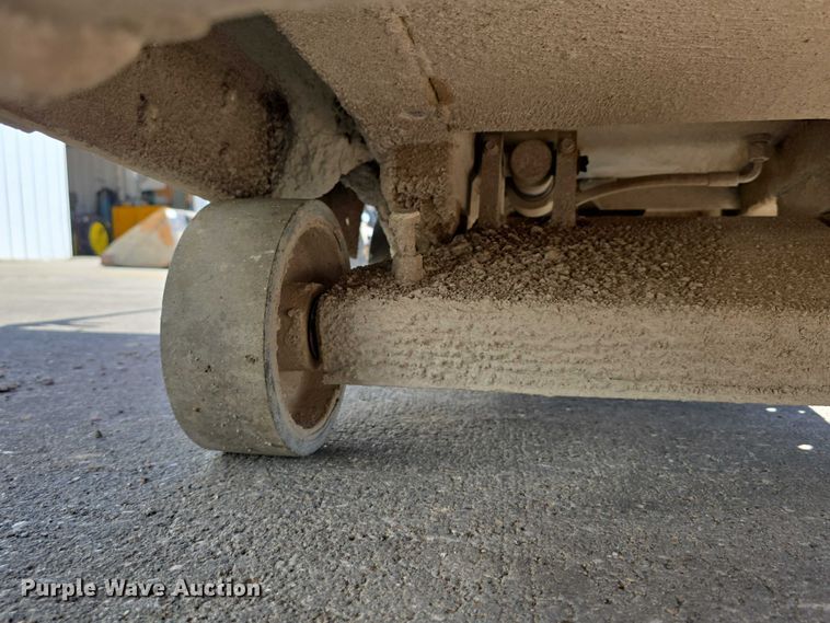 image for item DT6853 2019 Husqvarna FS7000D concrete saw