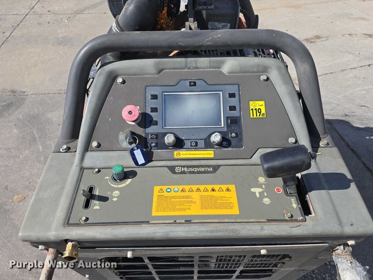 image for item DT6853 2019 Husqvarna FS7000D concrete saw