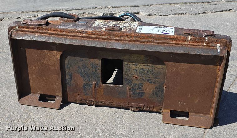 image for item DT6854 Huskie HH 500-2 skid steer breaker