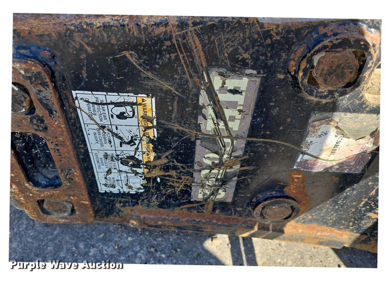 image for item DT6854 Huskie HH 500-2 skid steer breaker