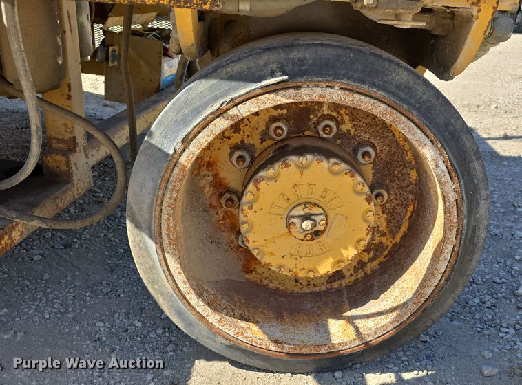 image for item DT6855 (2) Caterpillar PR-105 cold planers