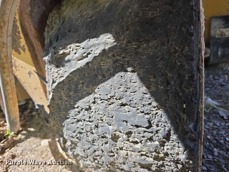 image for item DT6855 (2) Caterpillar PR-105 cold planers