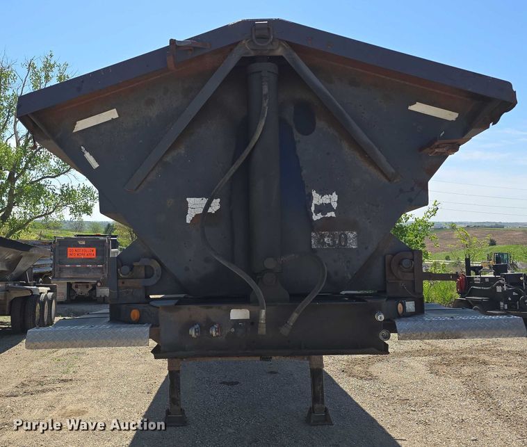 image for item DT6856 1997 Circle R Inc. 34HSD side dump trailer