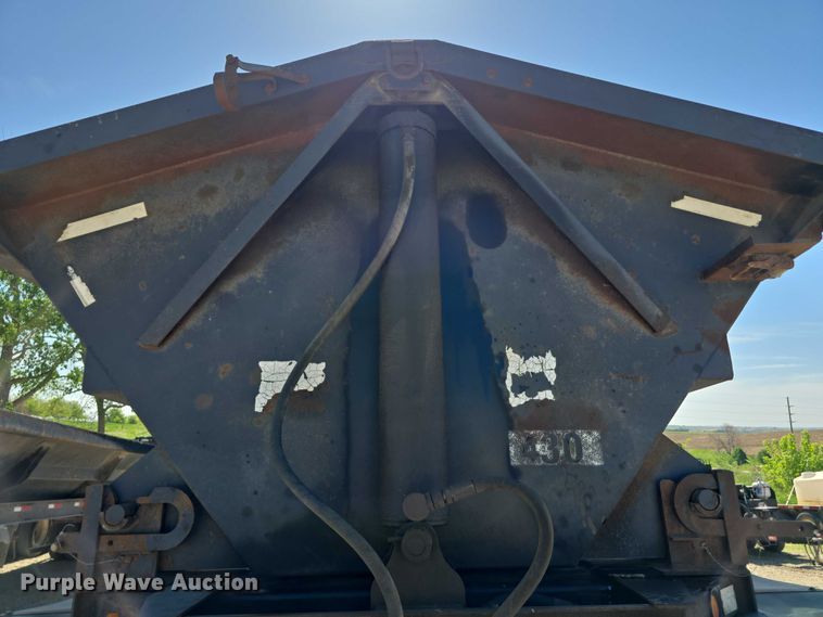 image for item DT6856 1997 Circle R Inc. 34HSD side dump trailer