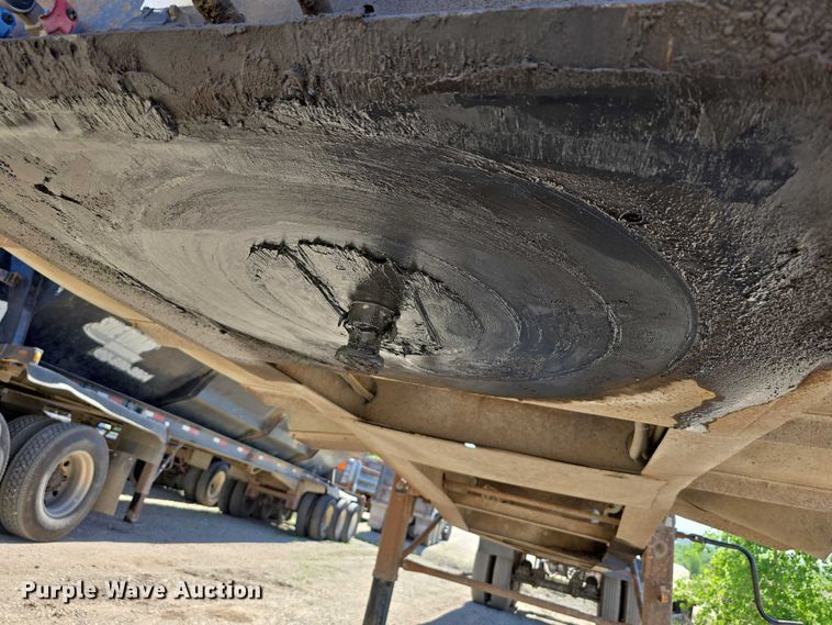 image for item DT6856 1997 Circle R Inc. 34HSD side dump trailer